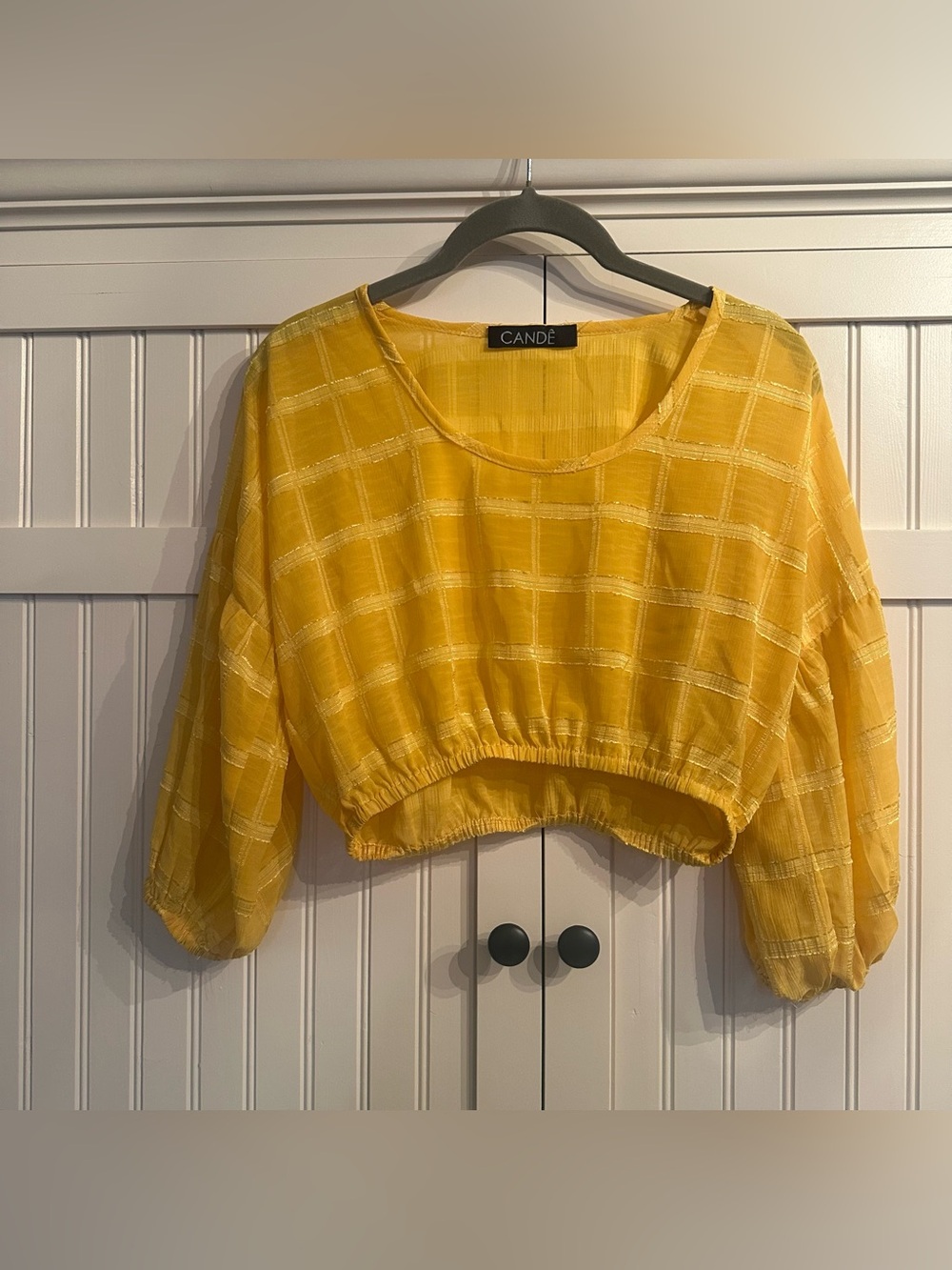 CANDÊ Yellow Checkered Cropped Blouse with Cinched Balloon Sleeves